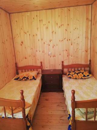 Гостевой дом Agro Guesthouse Korena Кутаиси Двухместный номер с 2 отдельными кроватями, общей ванной комнатой и балконом-9